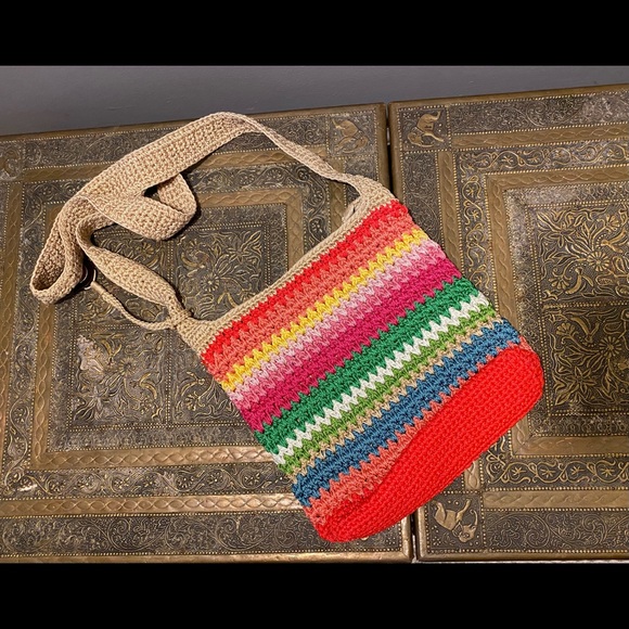 SOLD Mexican serape inspired crochet crossbody - Picture 6 of 7